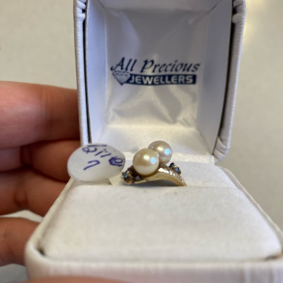 Vintage Double Pearl and Topaz 10k Ring - Size 7 - Picture 3 of 6